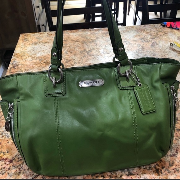 Coach Handbags - Coach •Authentic• Gallery Tote